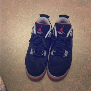 Jordan Retro 4 bred